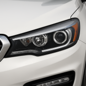 Car headlights – types, working principle and maintenance