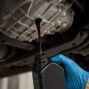 Changing your car's gearbox oil yourself at home in the garage - step-by-step guide